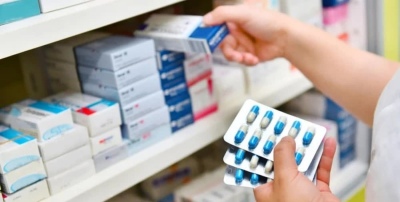 Ante un pedido del Gobierno, la ANMAT evalúa que unos 20 medicamentos pasen a ser de venta libre